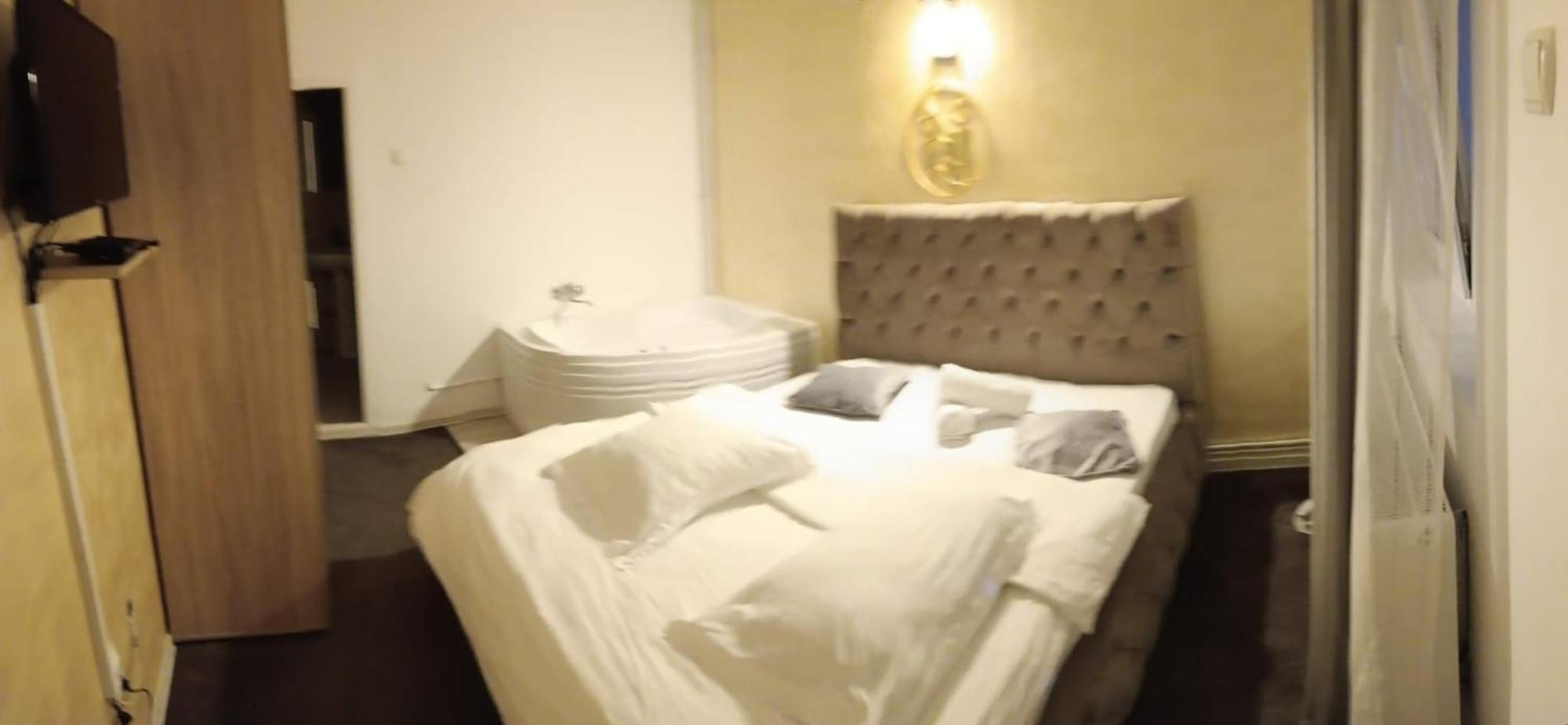 La Protap Calimanesti Hotel Luaran gambar